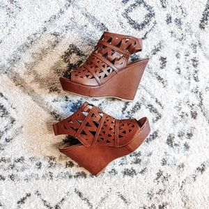NEW NWOT Madden Girl Brown Wedge Peep Toe Caged Bootie Heel Size 8